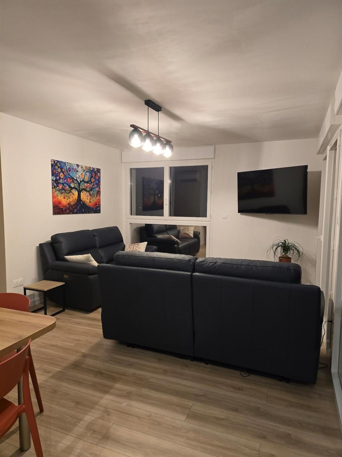 Appartement Cosy Pres De Sceneo Et Auchan Au Dessus Du Fleuriste Bellafleur Longuenesse Exteriér fotografie