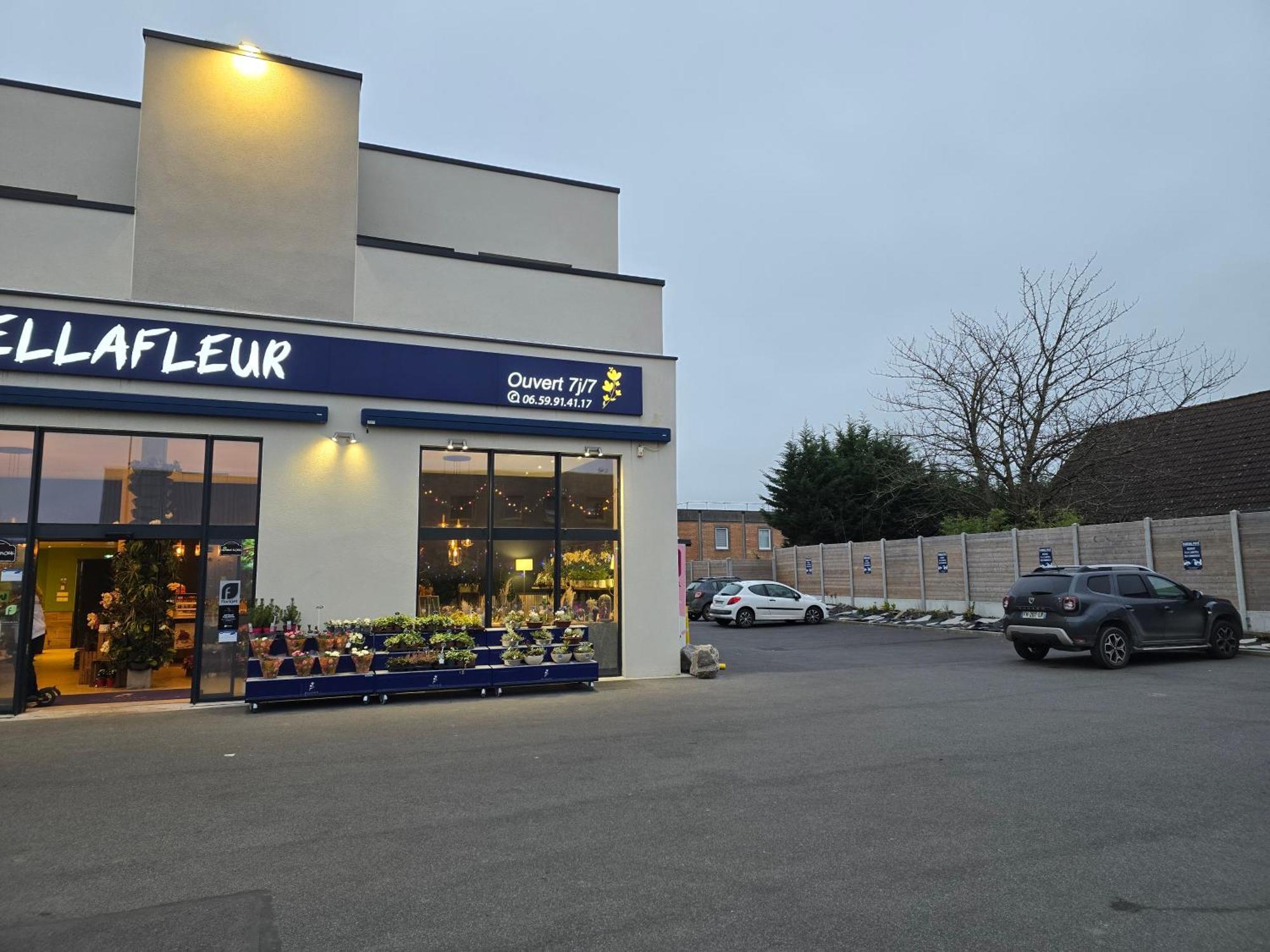 Appartement Cosy Pres De Sceneo Et Auchan Au Dessus Du Fleuriste Bellafleur Longuenesse Exteriér fotografie